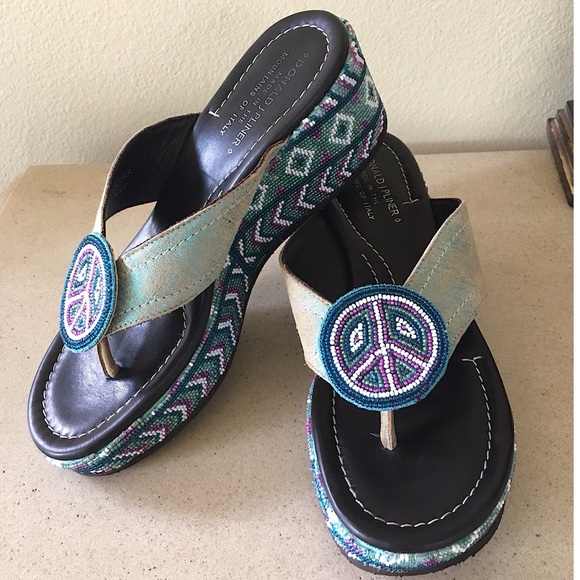 Donald J. Pliner Shoes - DONALD J PLINER “SELENA” PEACE SANDALS